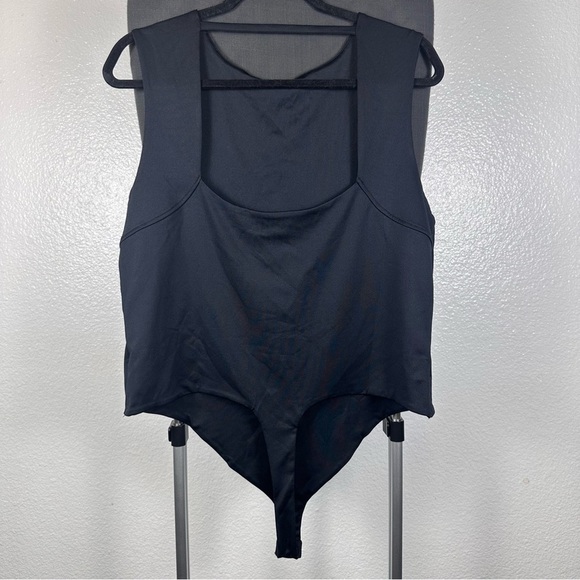 Madden NYC Elegant Black Sleeveless Bodysuit Size XXXL - Picture 3 of 5